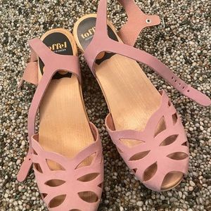 Pink Swedish Hasbeens